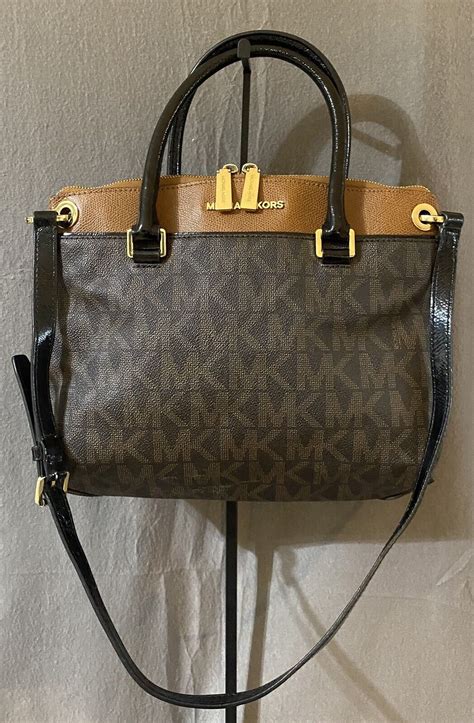 Michael Kors Aubrey Signature Satchel Preloved 